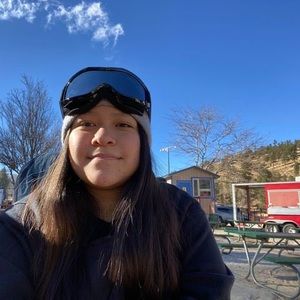 Meet your Posher, Maria renee